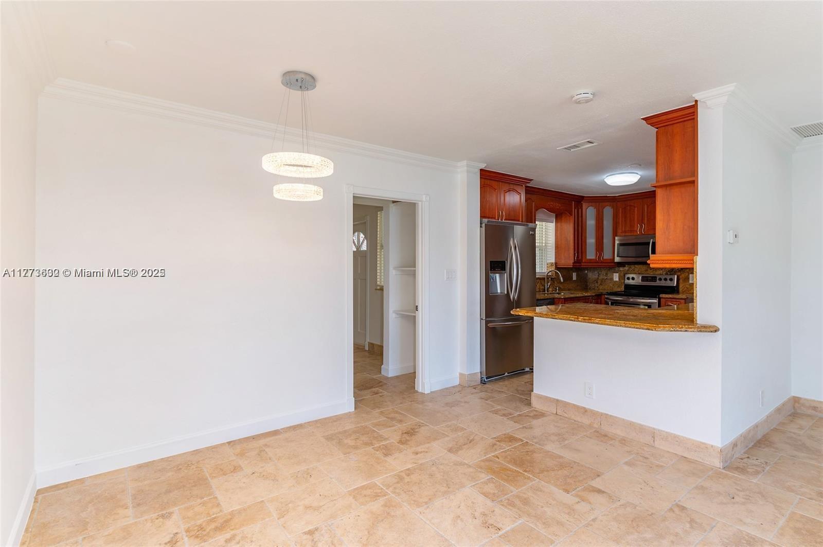 GULFSTREAM ESTATES NO 3 - Residential Income