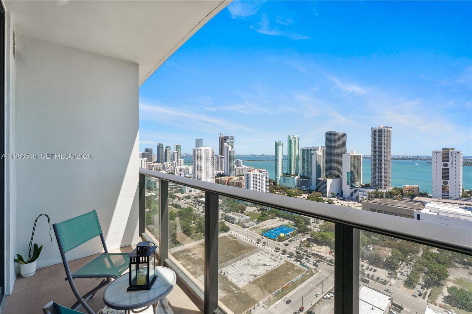 CANVAS CONDO - Residential Lease