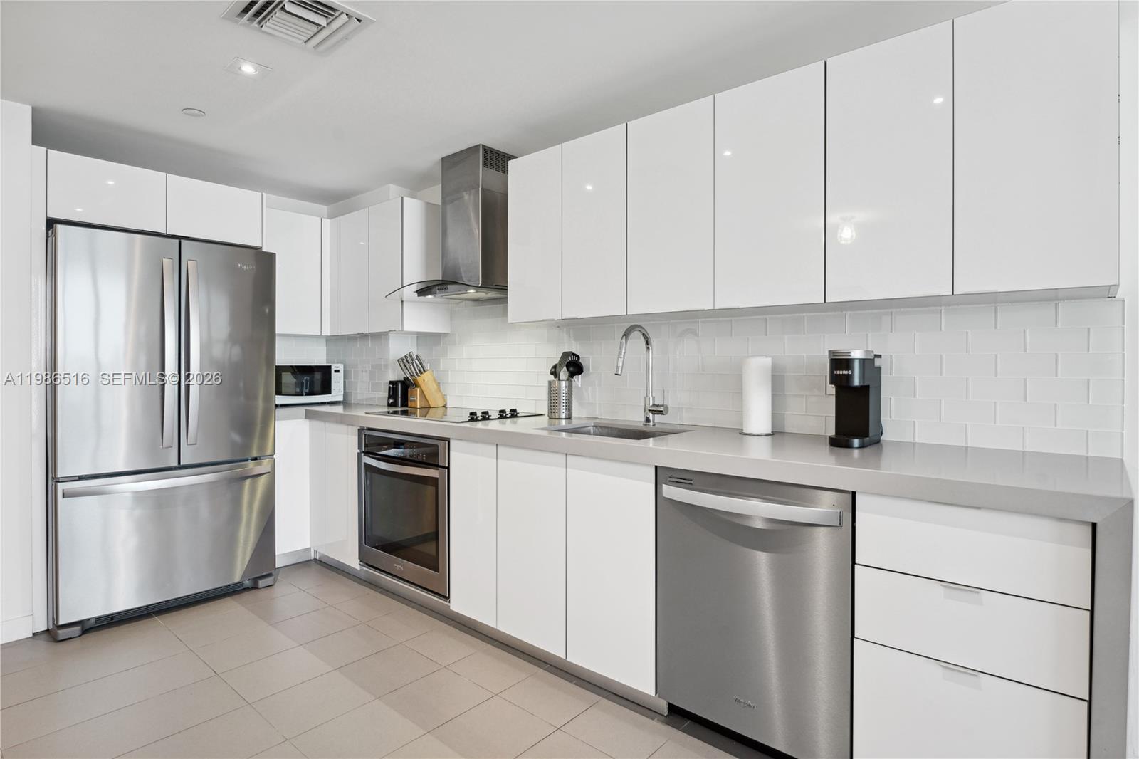 CANVAS CONDO - Residential Lease