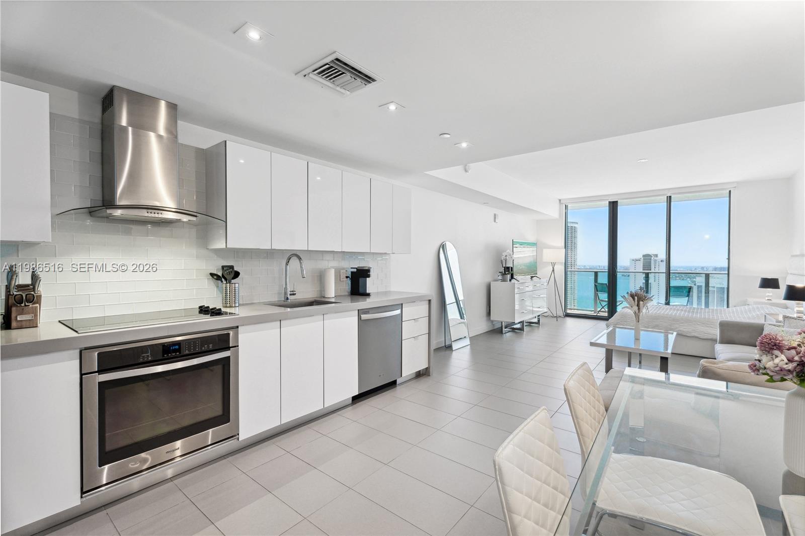 CANVAS CONDO - Residential Lease