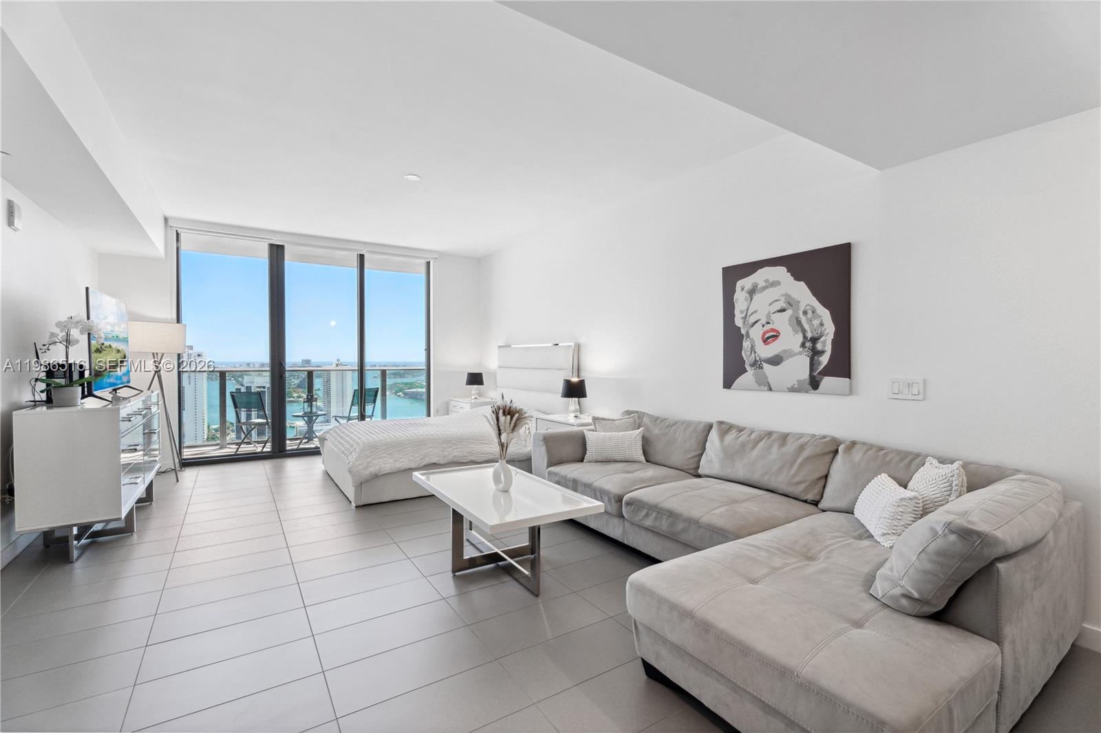 CANVAS CONDO - Residential Lease