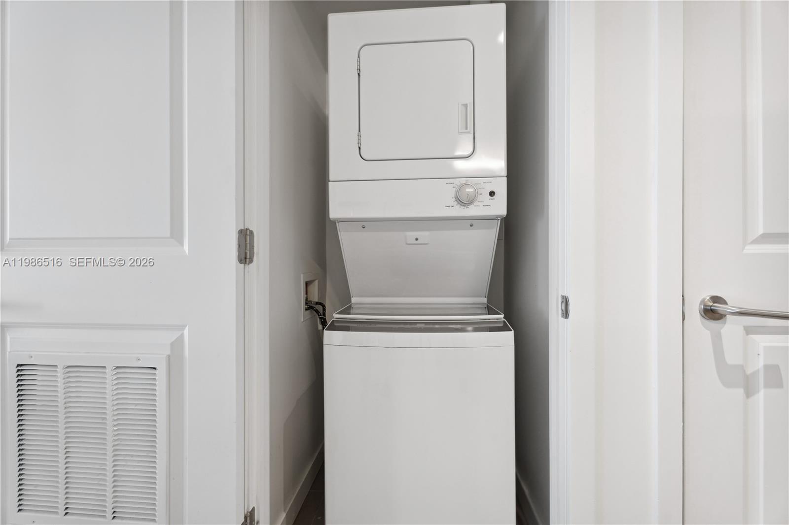 CANVAS CONDO - Residential Lease