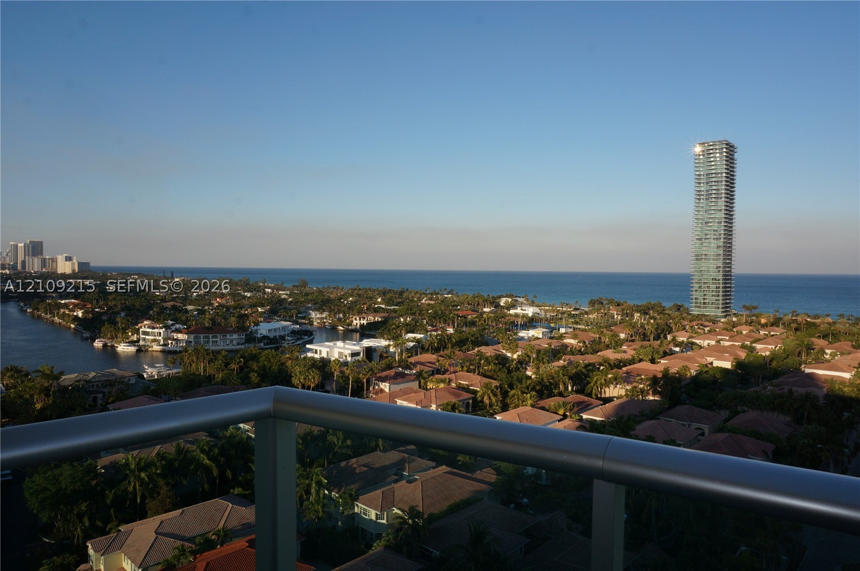 19390 Collins Ave PH-26
