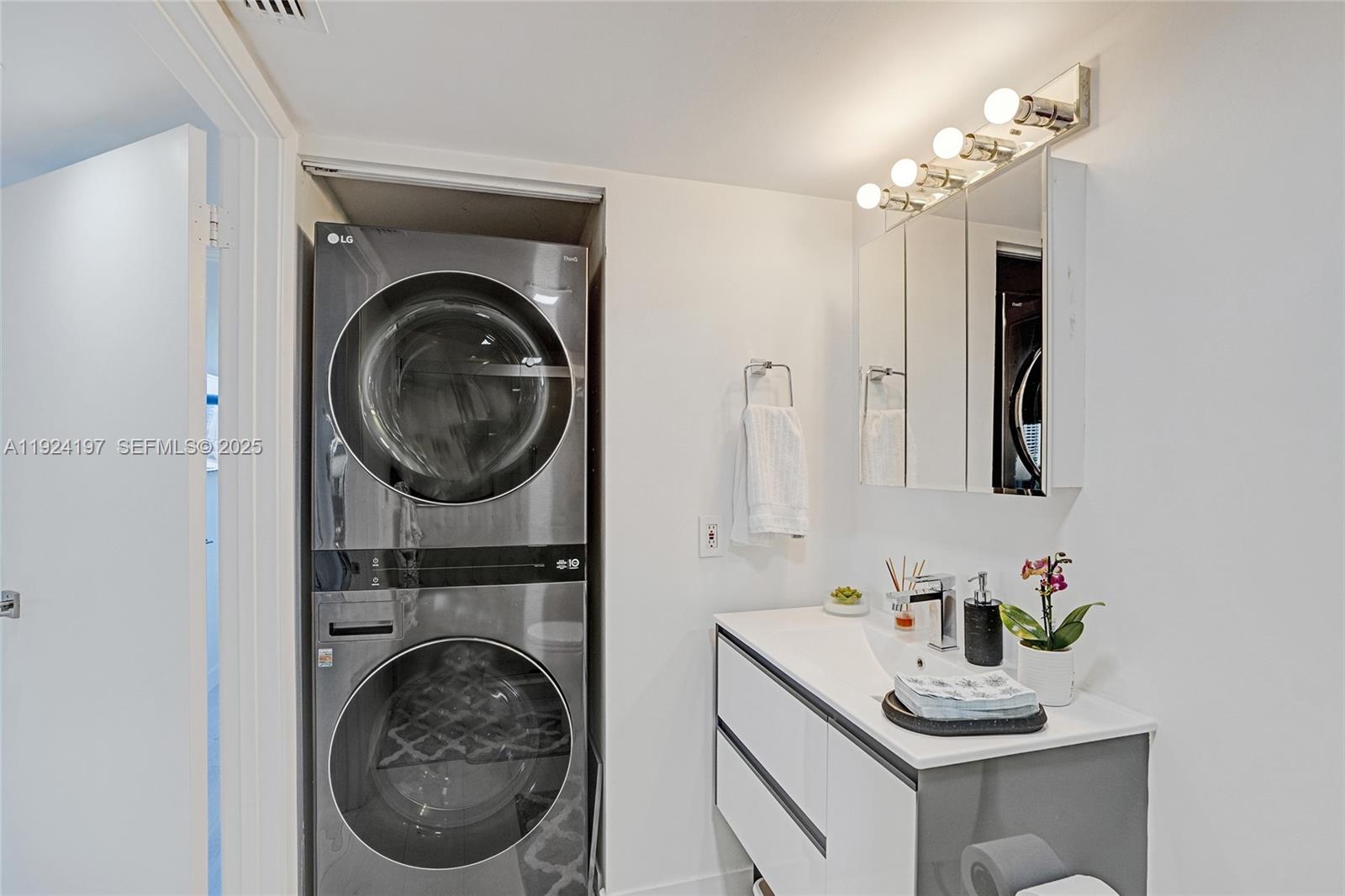 MYSTIC POINTE TOWER 600 C - Residential Lease