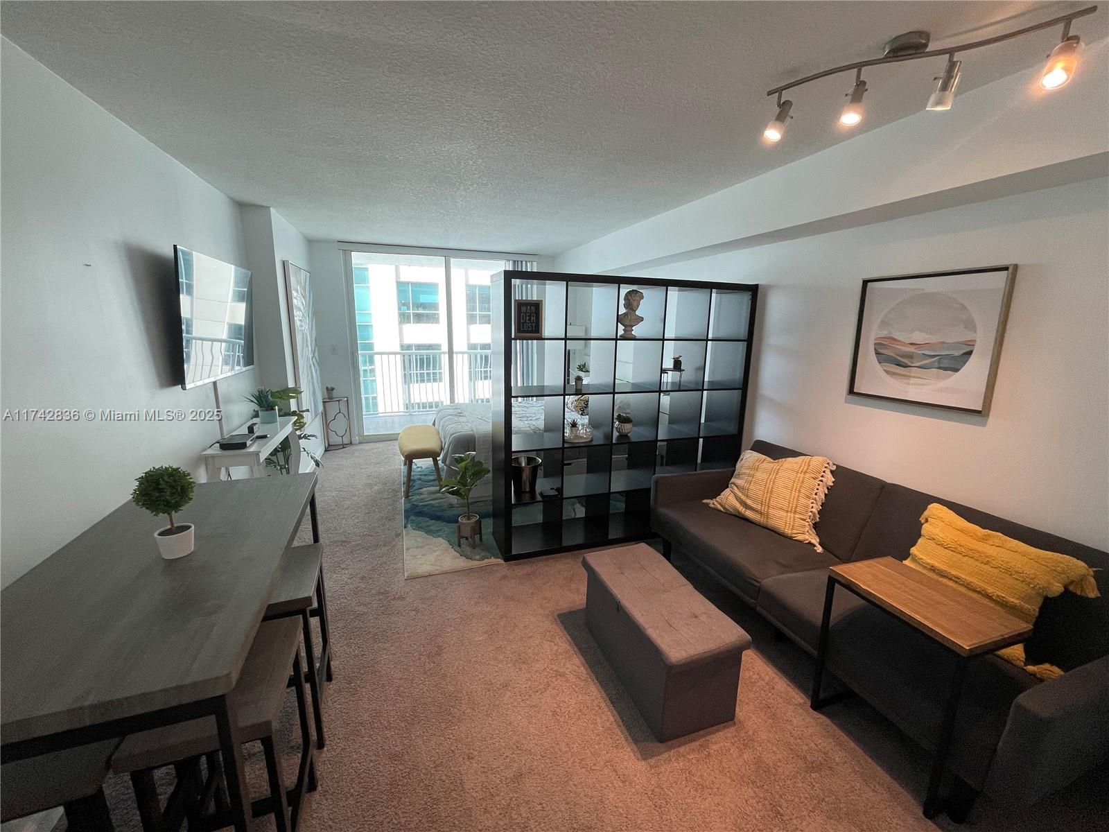 Property for Sale at 1200 Brickell Bay Dr 2216, Miami, Broward County, Florida - Bathrooms: 1  - $350,000