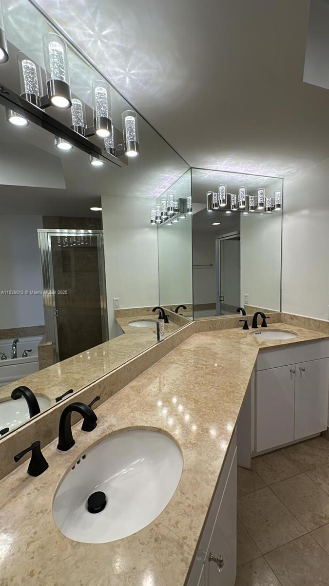 GREEN DIAMOND CONDO - Residential Lease