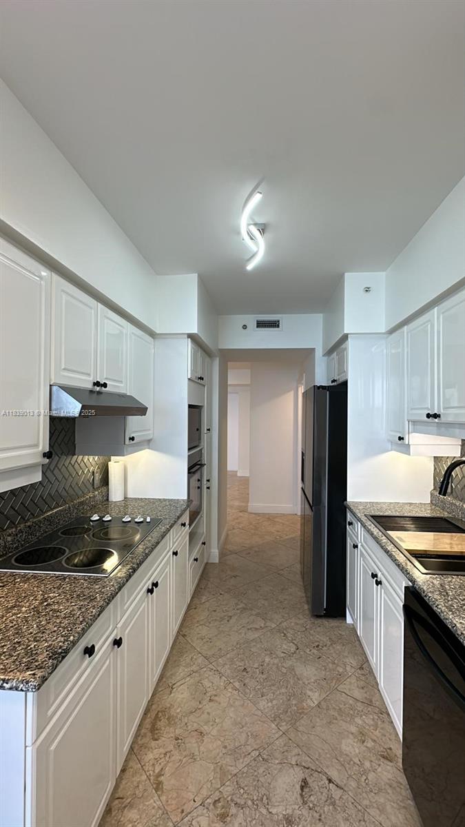 GREEN DIAMOND CONDO - Residential Lease