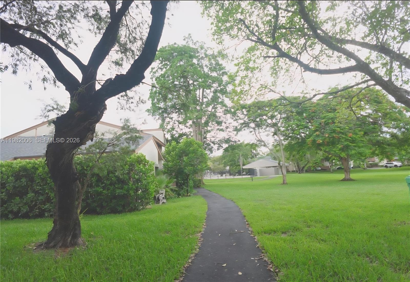 GREENGLADES CONDO 2 - Residential