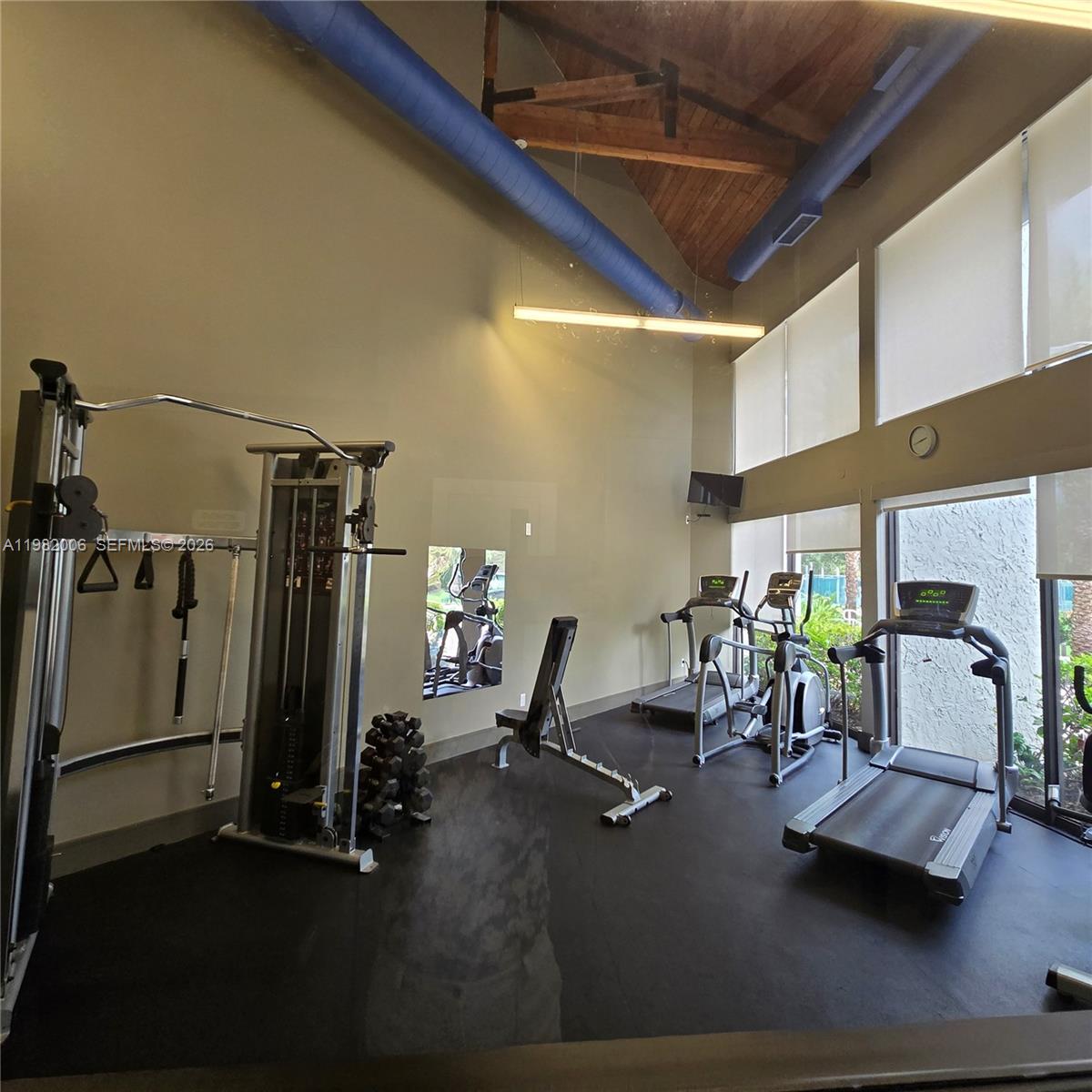 GREENGLADES CONDO 2 - Residential