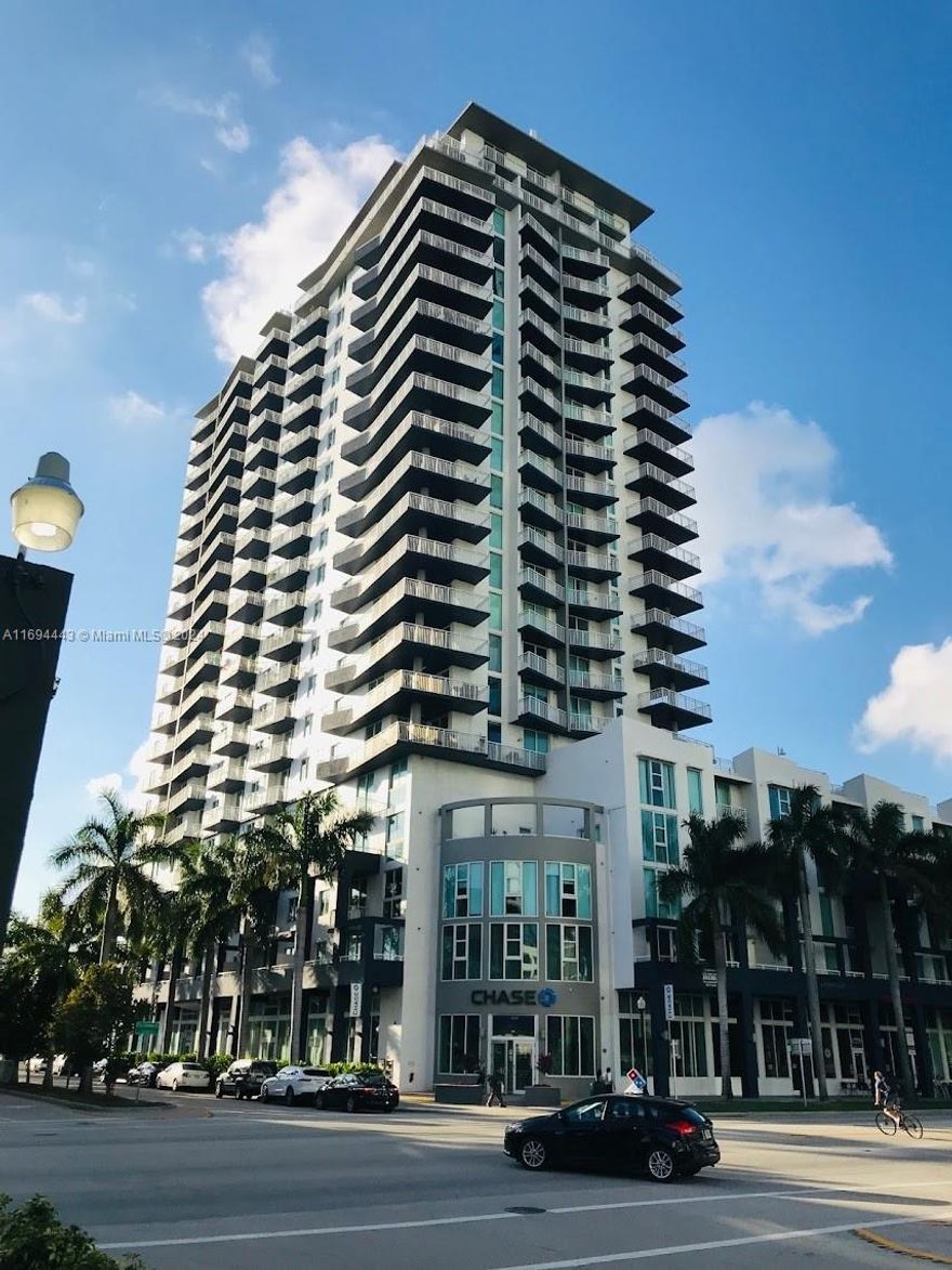 Incredible property with a prime location! Just a short walk to Publix, bars, nightlife, restaurants, banks, public transportation, and much more. Minutes away from Wynwood, Midtown, the Design District, and Brickell, with easy access to all major highways. 
HOA dues include access to a remodeled rooftop pool with lounge areas, cable TV and internet, water, and sewage.
