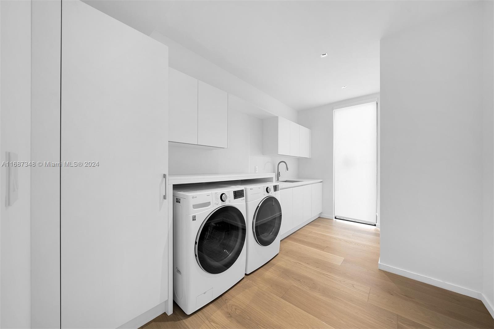 BISCAYNE POINT - Residential