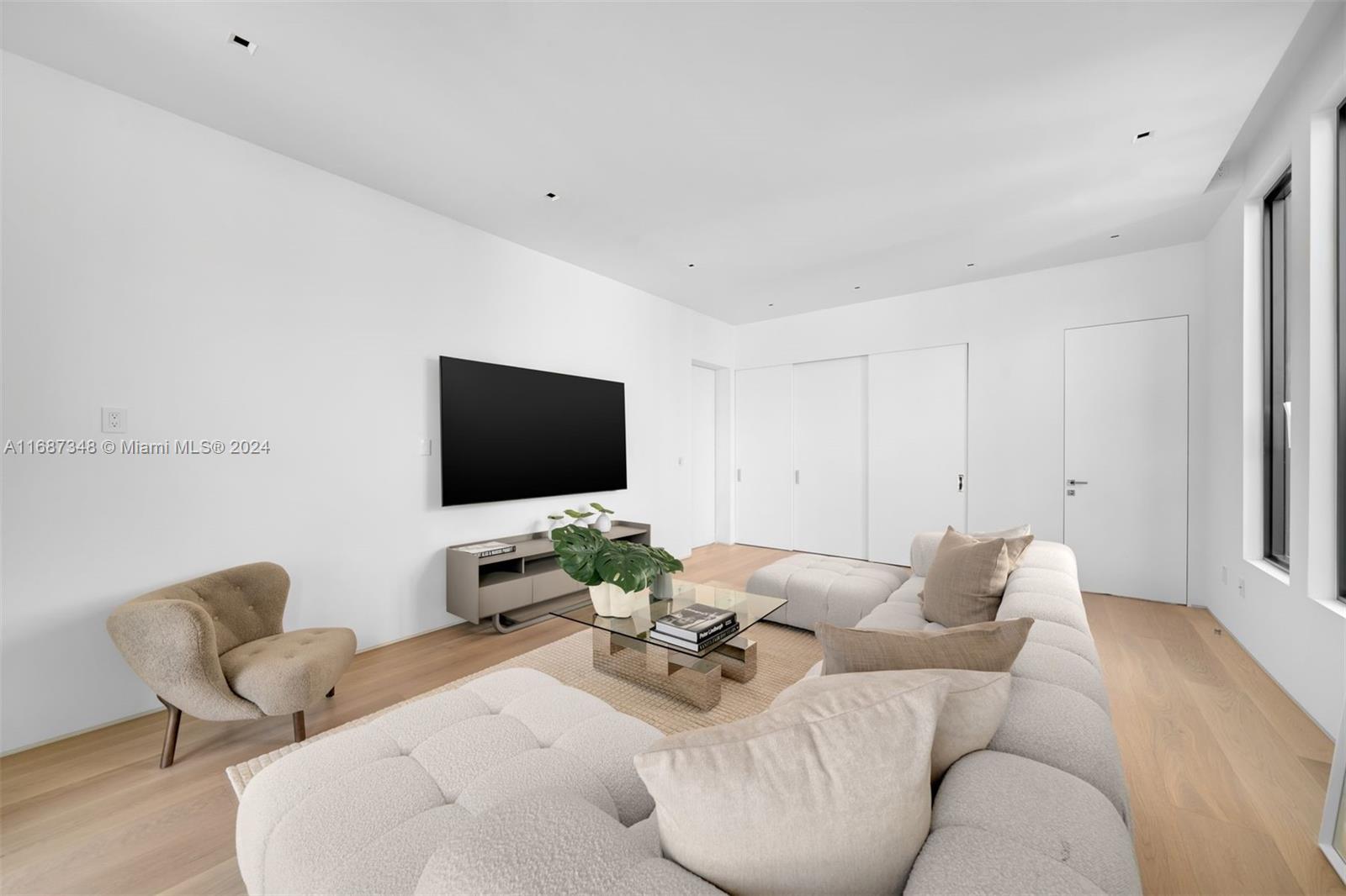 BISCAYNE POINT - Residential