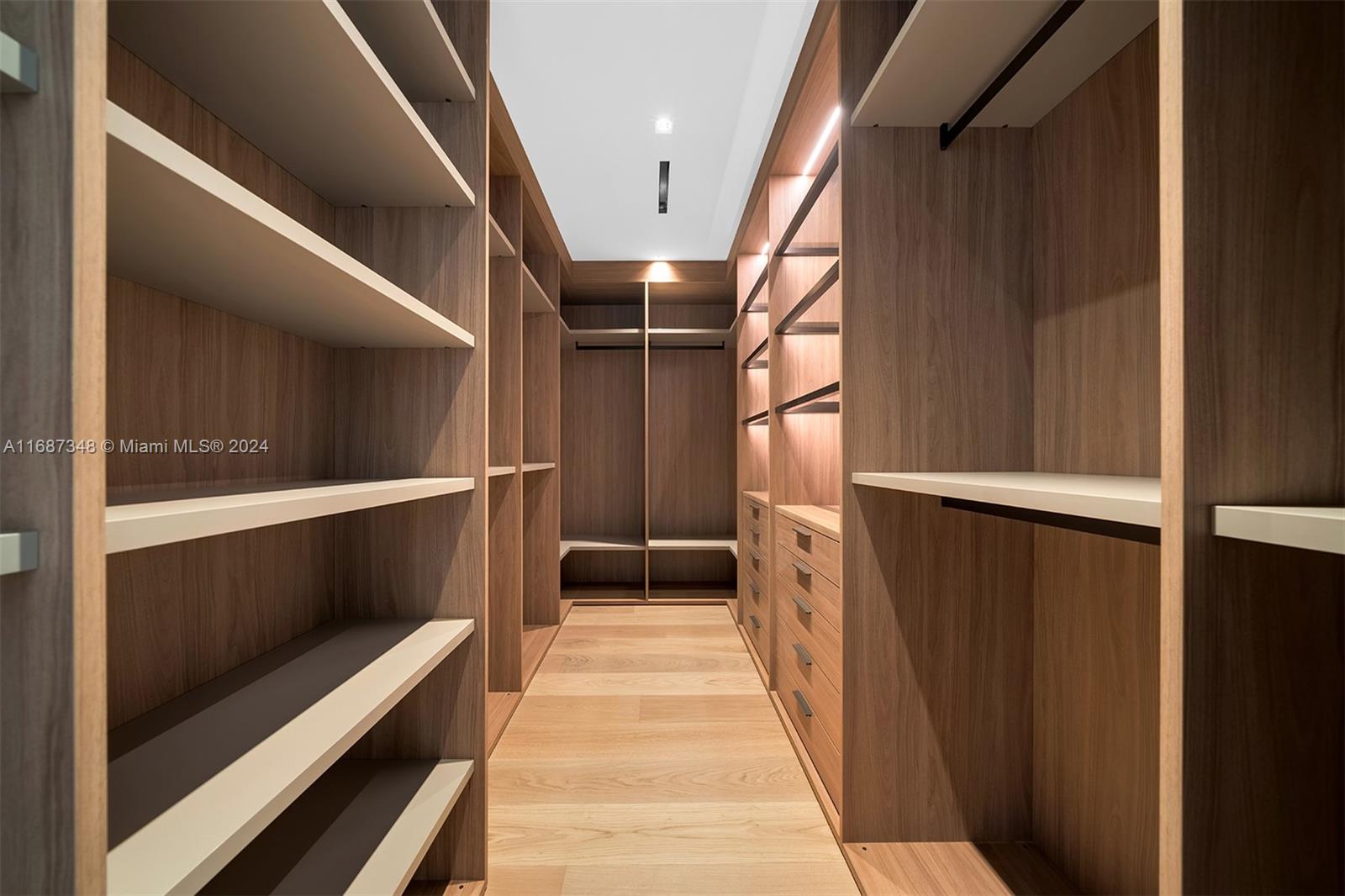 BISCAYNE POINT - Residential