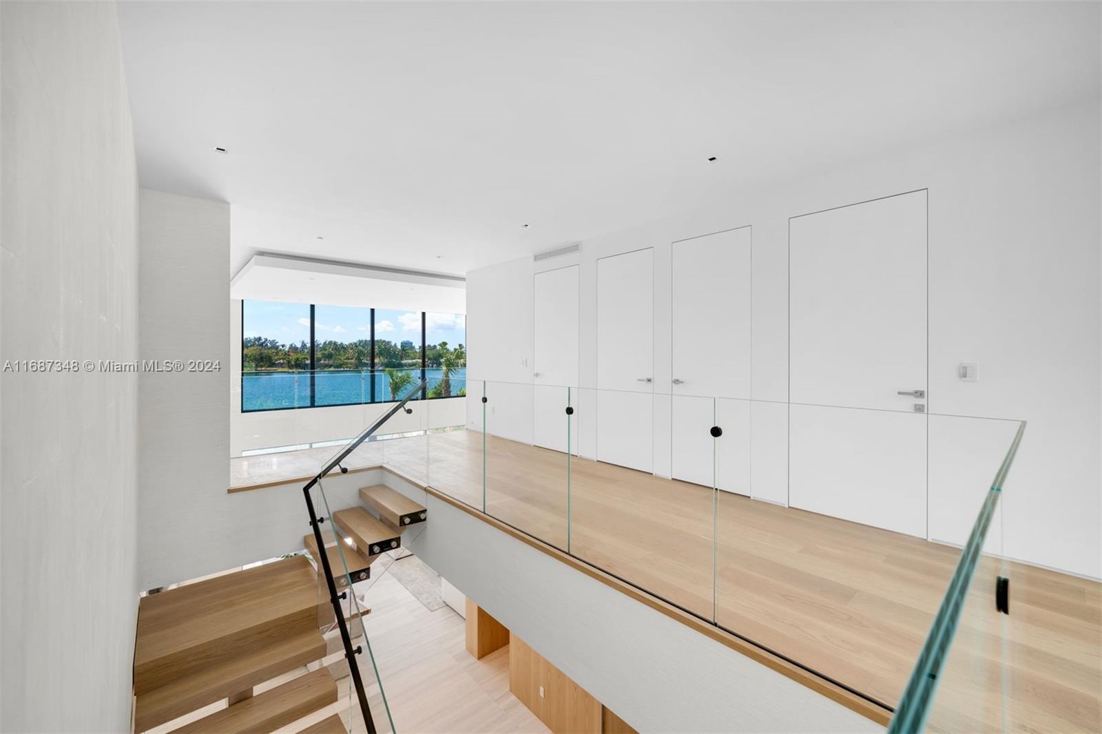 BISCAYNE POINT - Residential