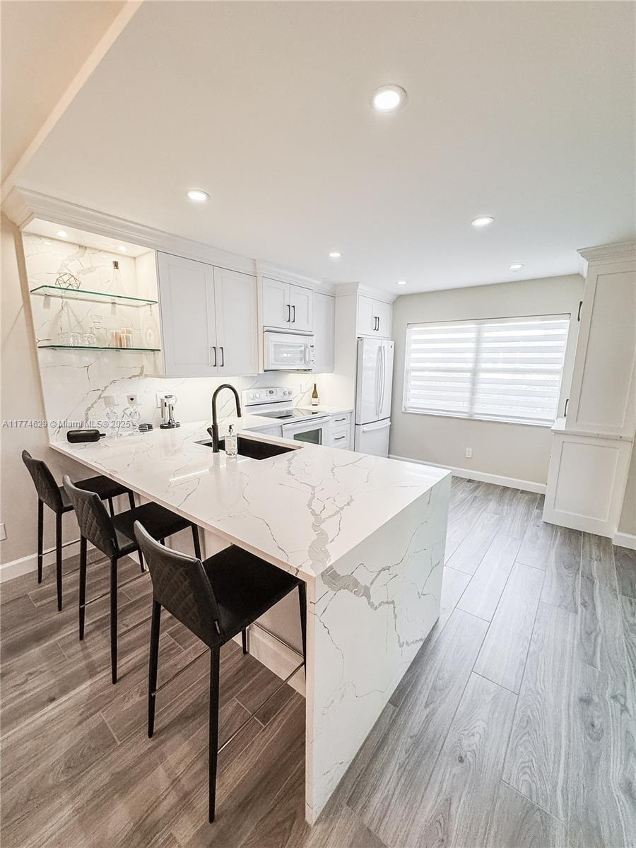 WELLESLEY AT BOYNTON BEAC - Residential