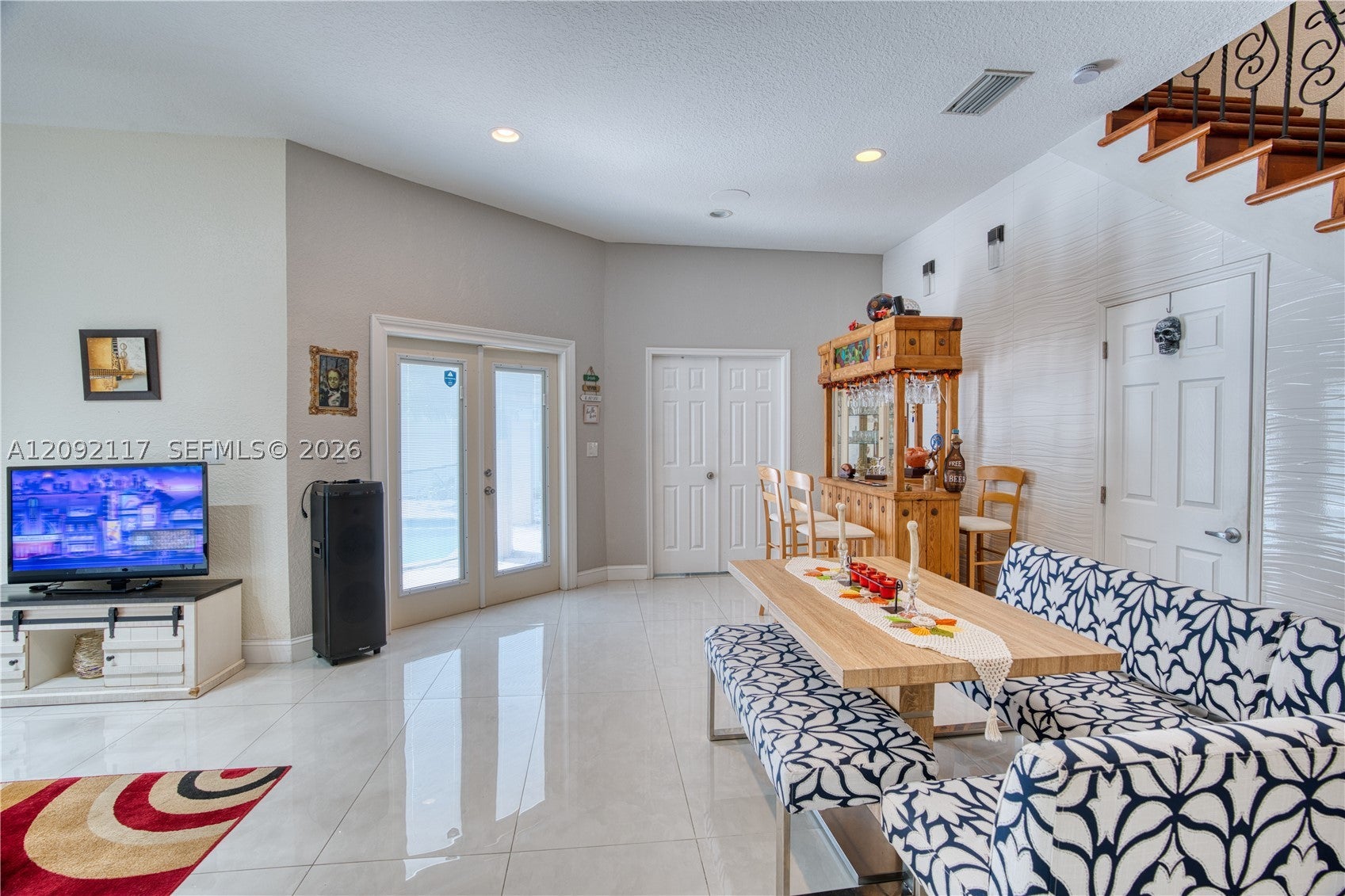 279 Springfield Dr