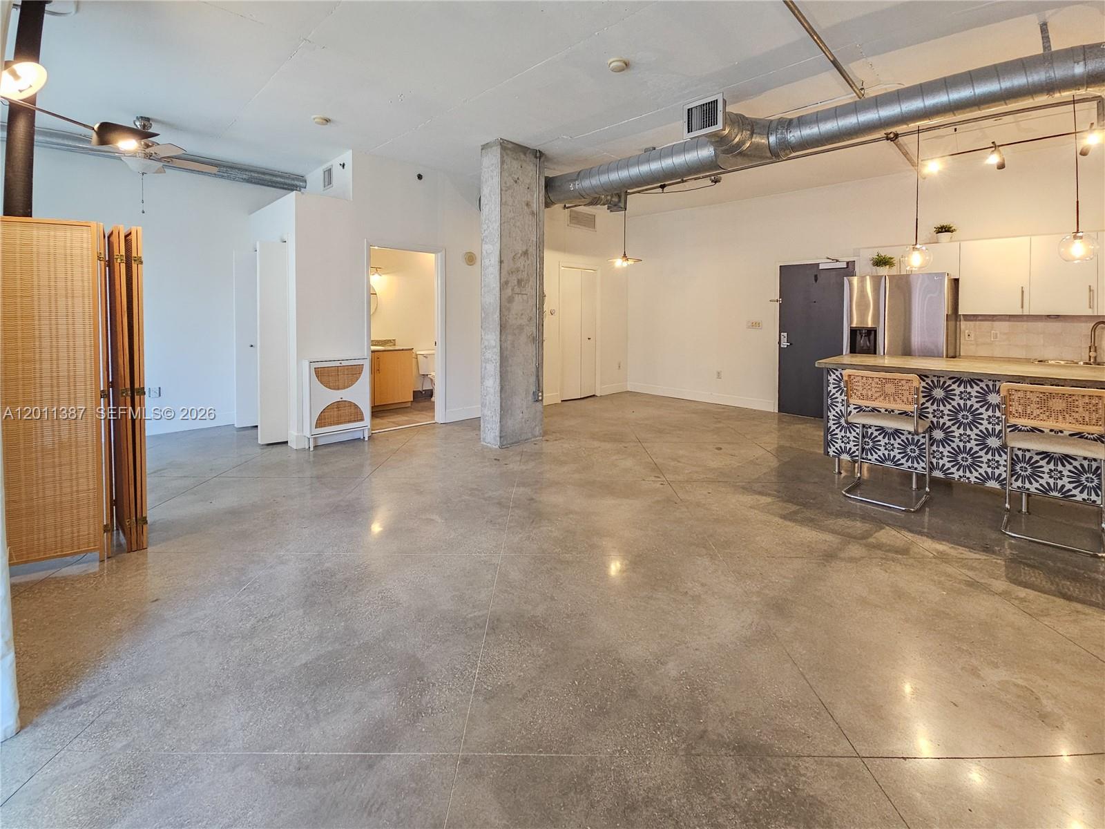 444 NE 30th St 604