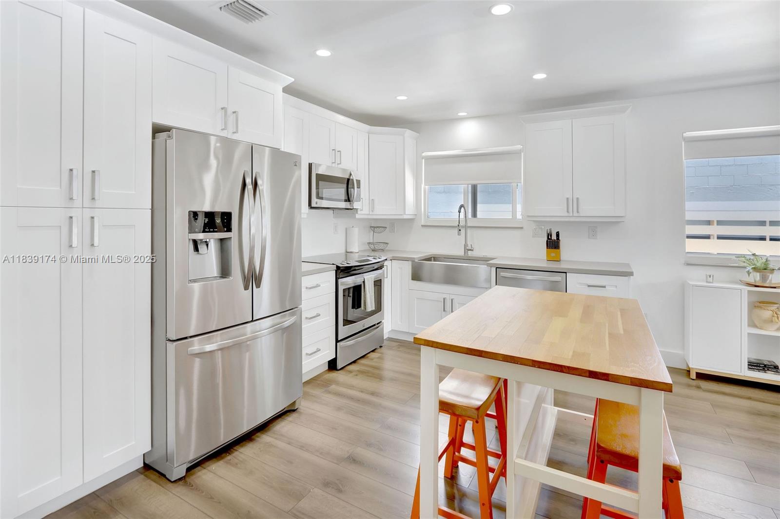 VICTORIA ISLES - Residential Lease