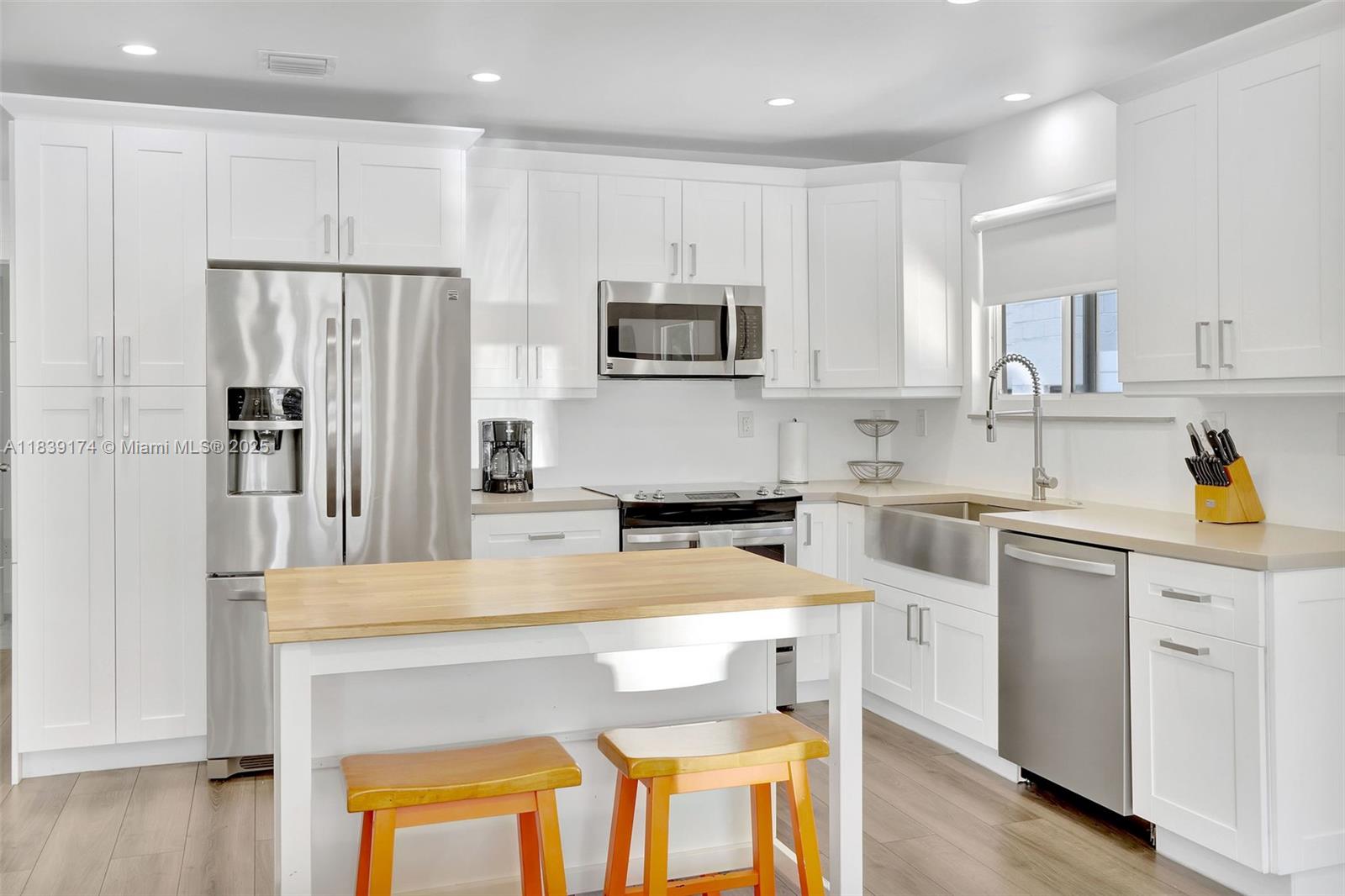 VICTORIA ISLES - Residential Lease