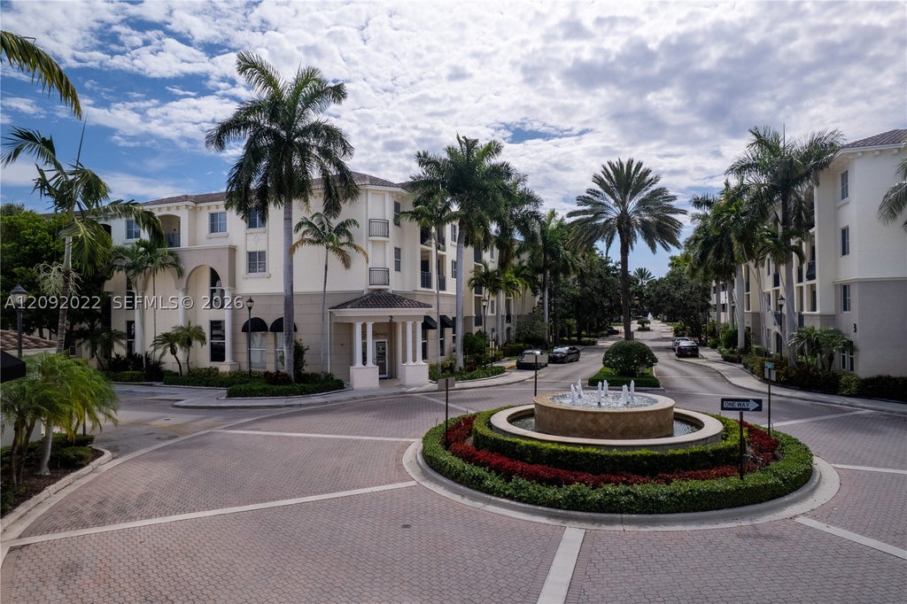 Photo of 2 Renaissance Way #305, Boynton Beach, FL 33426 (MLS # A12092022)