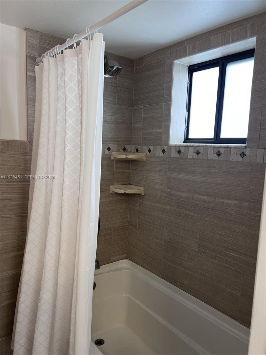 ALAMEDA TOWER 5 CONDO - Residential