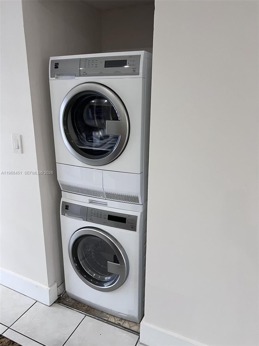 ALAMEDA TOWER 5 CONDO - Residential