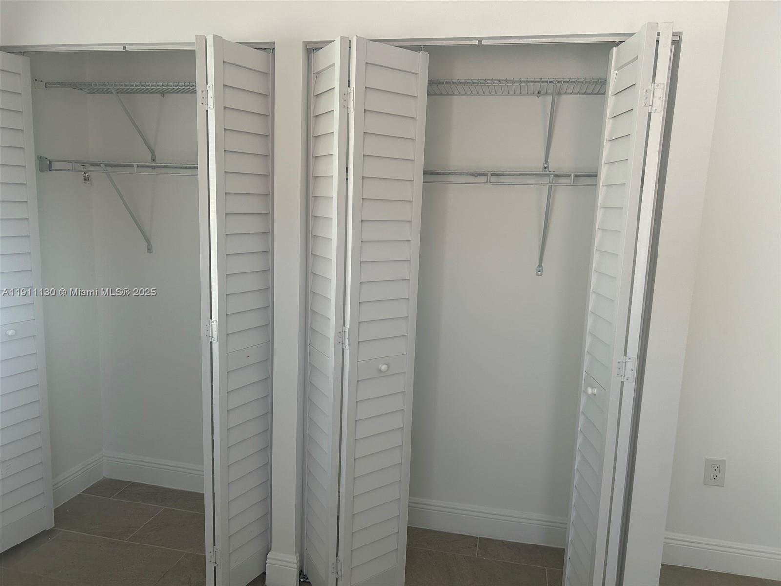 INDIANA PARK - Residential Lease