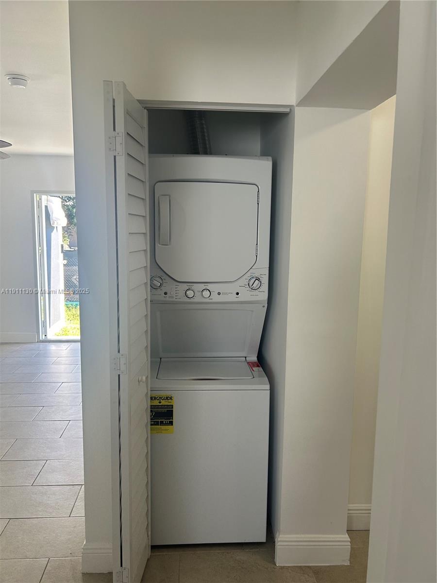 INDIANA PARK - Residential Lease