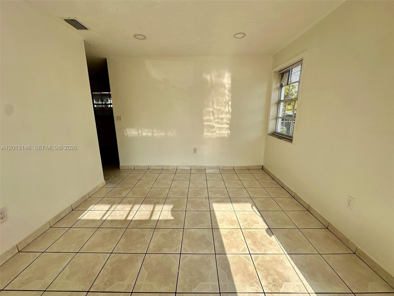 HIALEAH LAWN AMD PL - Residential Lease