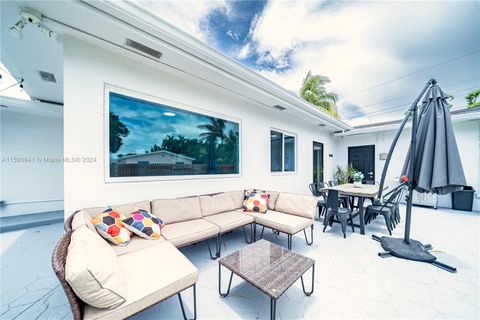 Single Family Residence in Dania Beach FL 2809 46th St 25.jpg