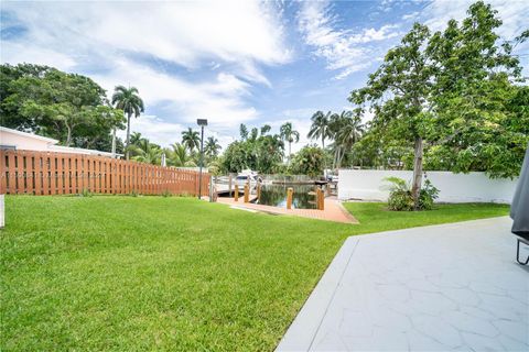 Single Family Residence in Dania Beach FL 2809 46th St 21.jpg