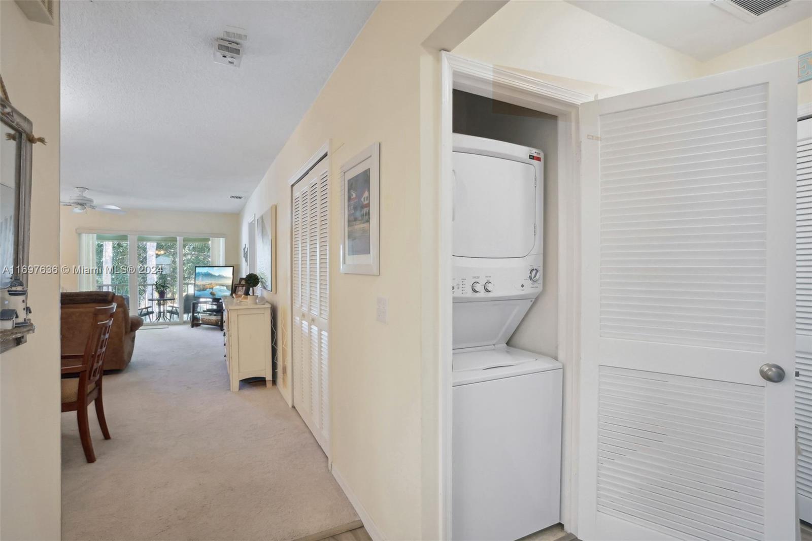 BANYAN HOUSE CONDO - Residential