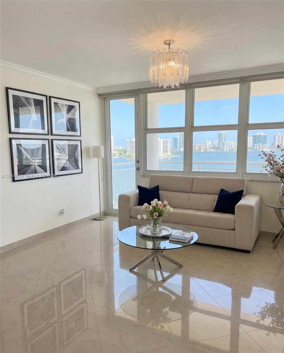 WINSTON TOWERS 200 - Residential