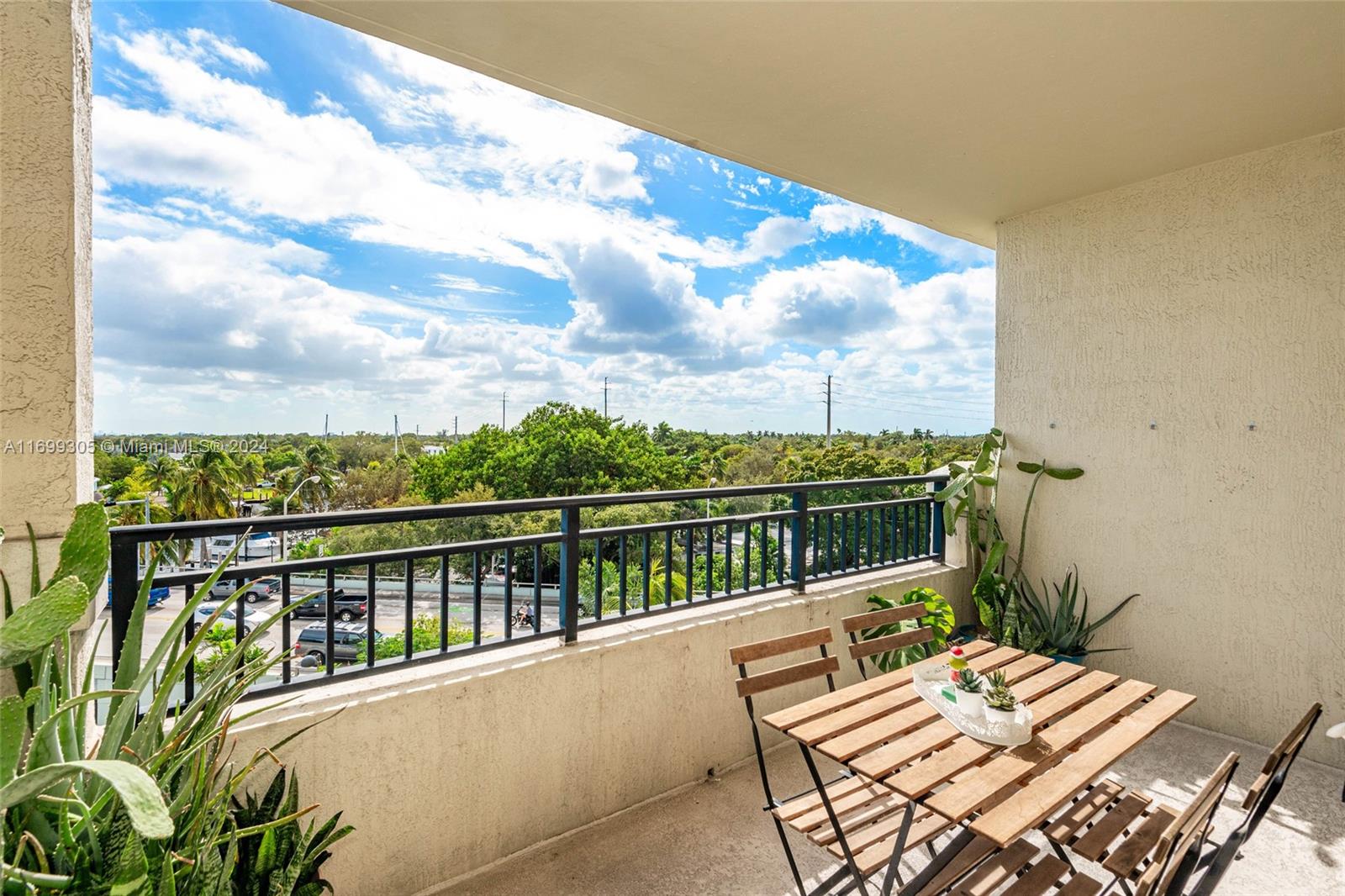 SYMPHONY SOUTH CONDO - Residential