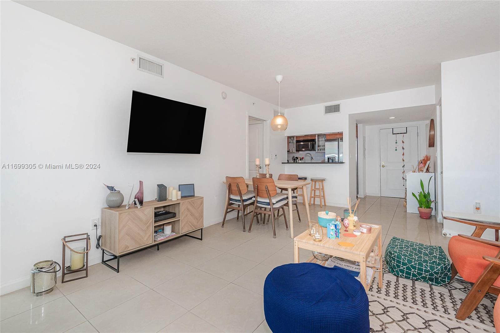 SYMPHONY SOUTH CONDO - Residential