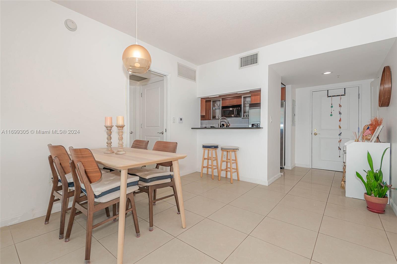 SYMPHONY SOUTH CONDO - Residential