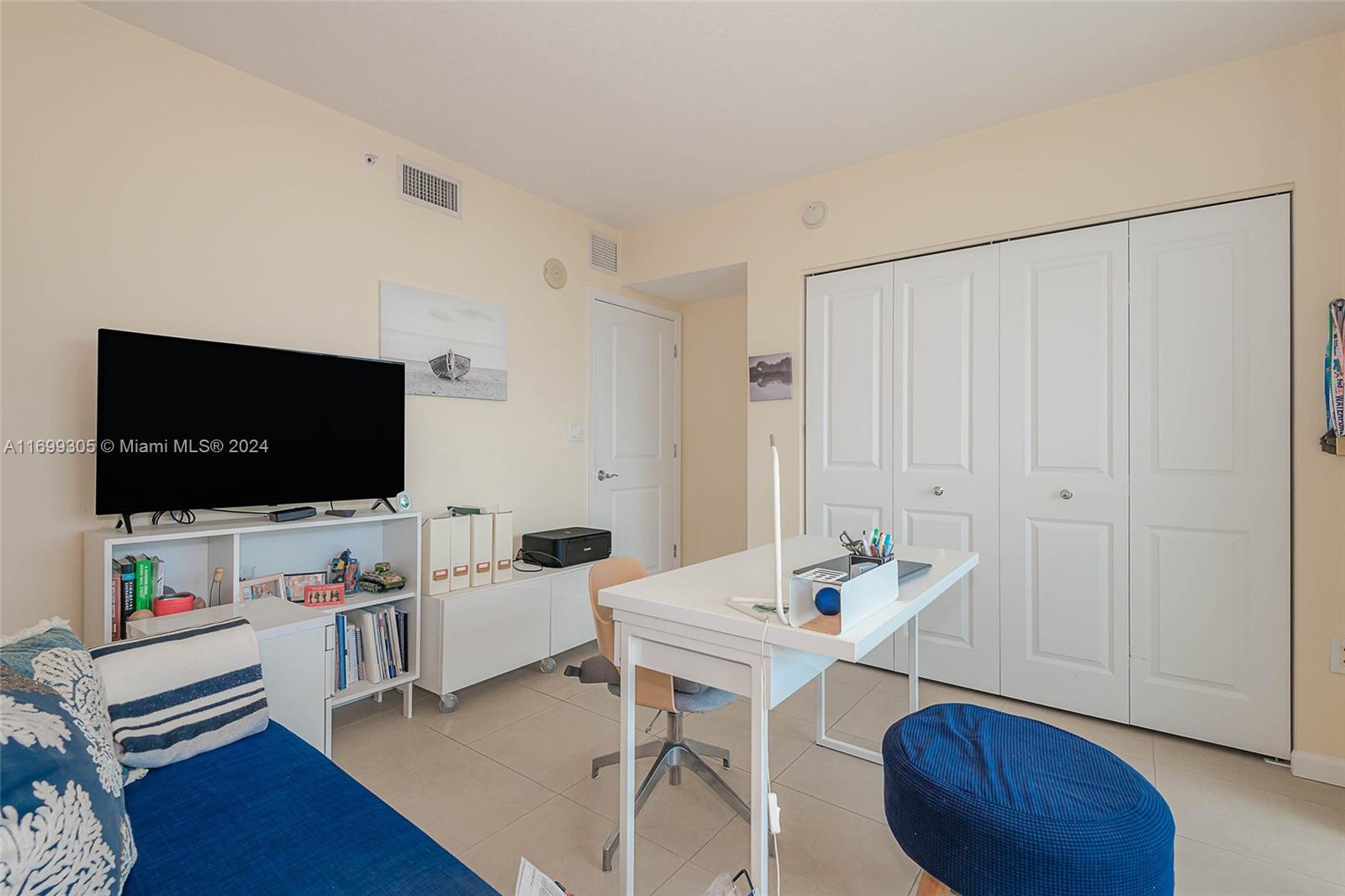 SYMPHONY SOUTH CONDO - Residential