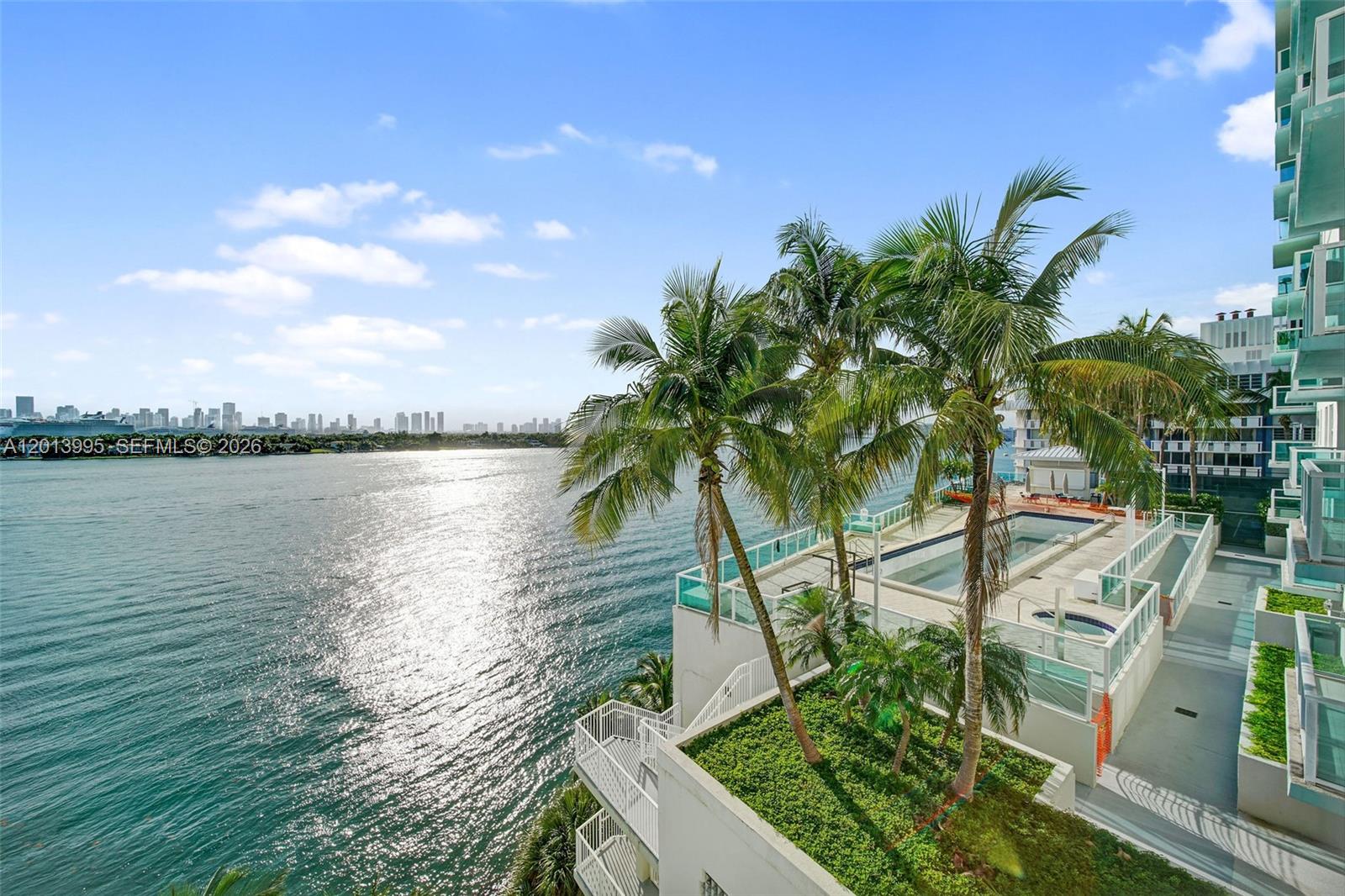 THE FLORIDIAN CONDO - Residential Lease