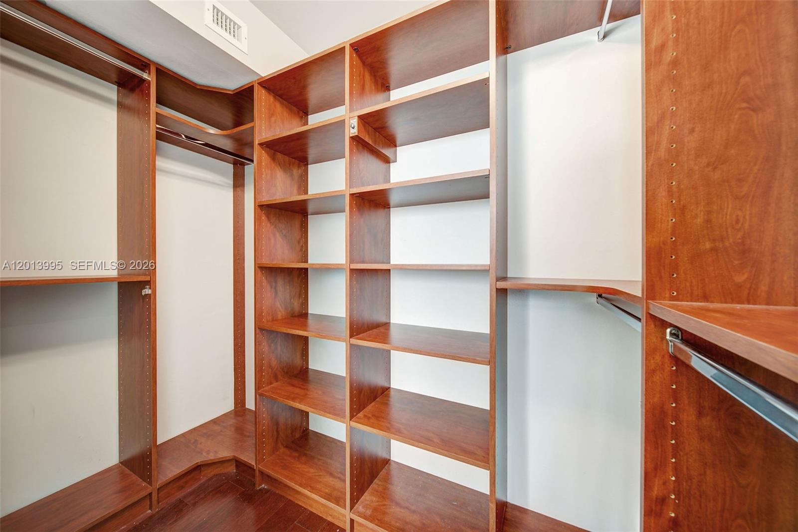 THE FLORIDIAN CONDO - Residential Lease