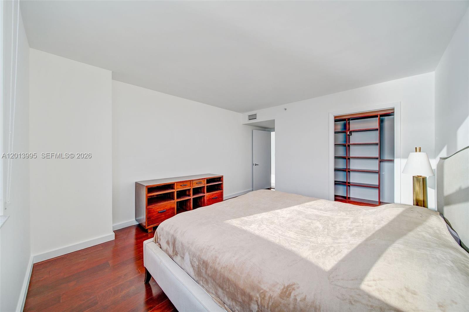 THE FLORIDIAN CONDO - Residential Lease