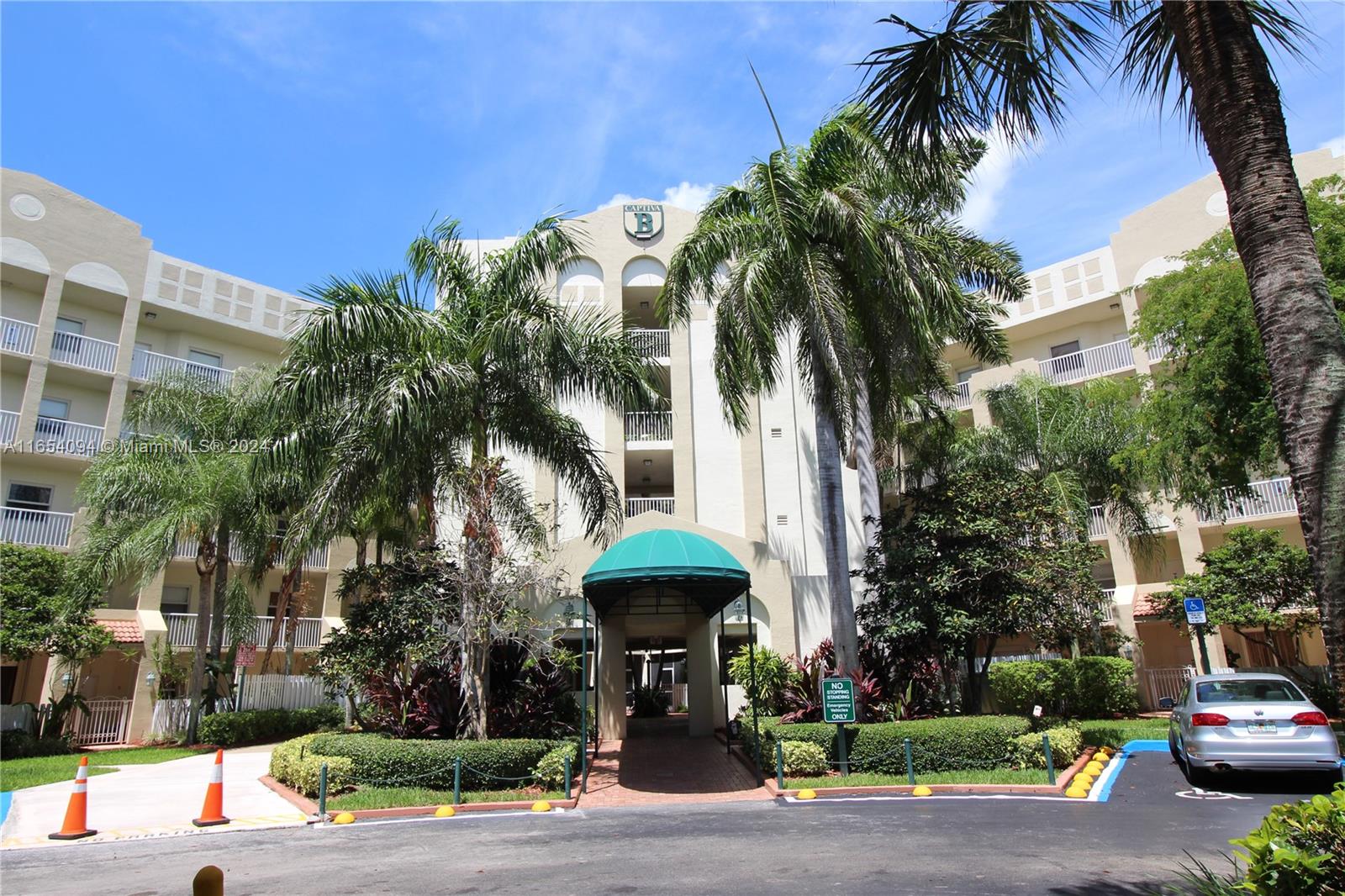 Property for Sale at 10750 Nw 66th St 110, Doral, Miami-Dade County, Florida - Bedrooms: 3 
Bathrooms: 2  - $545,000