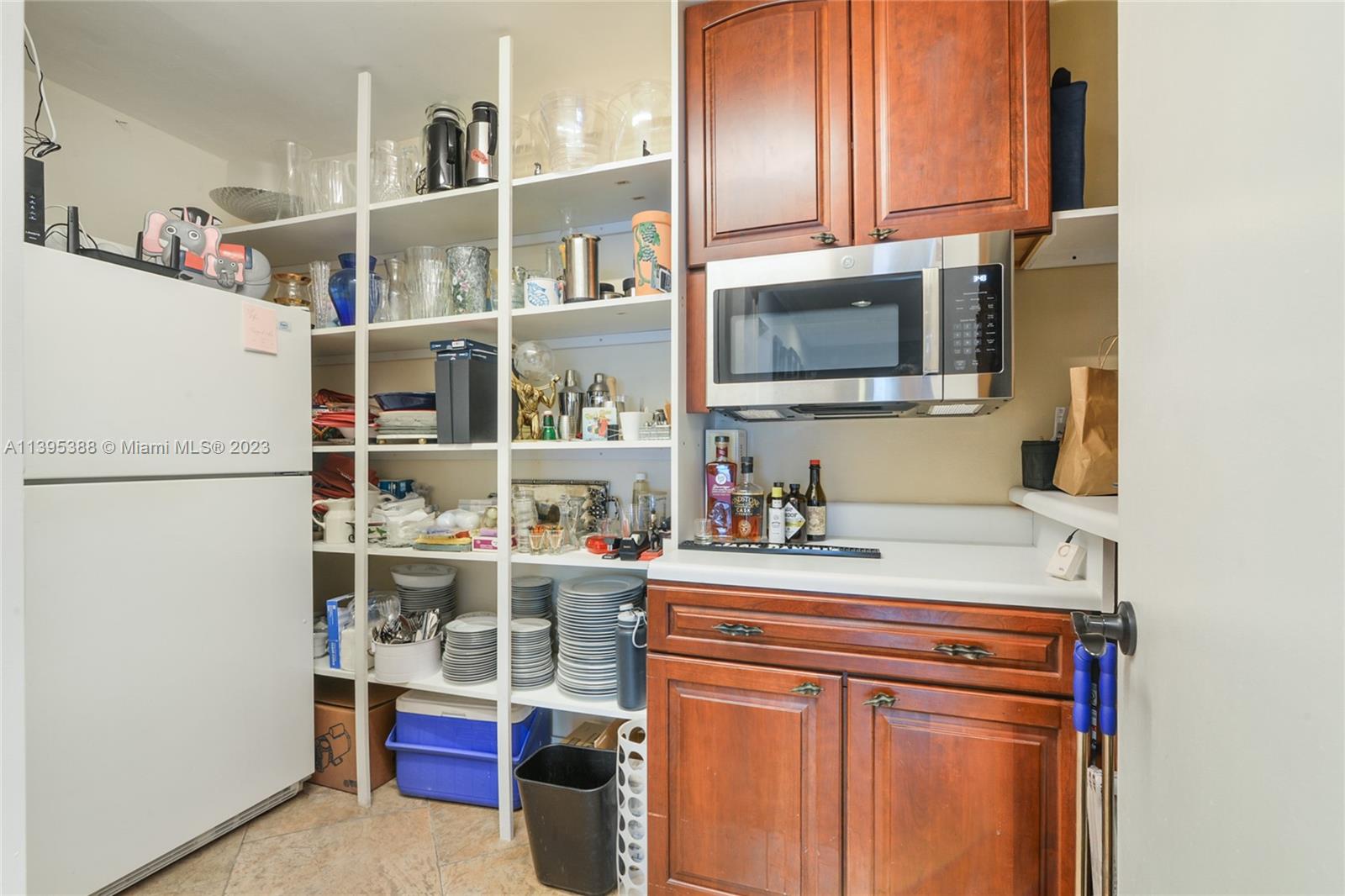 ENCHANTED LAKE - Residential