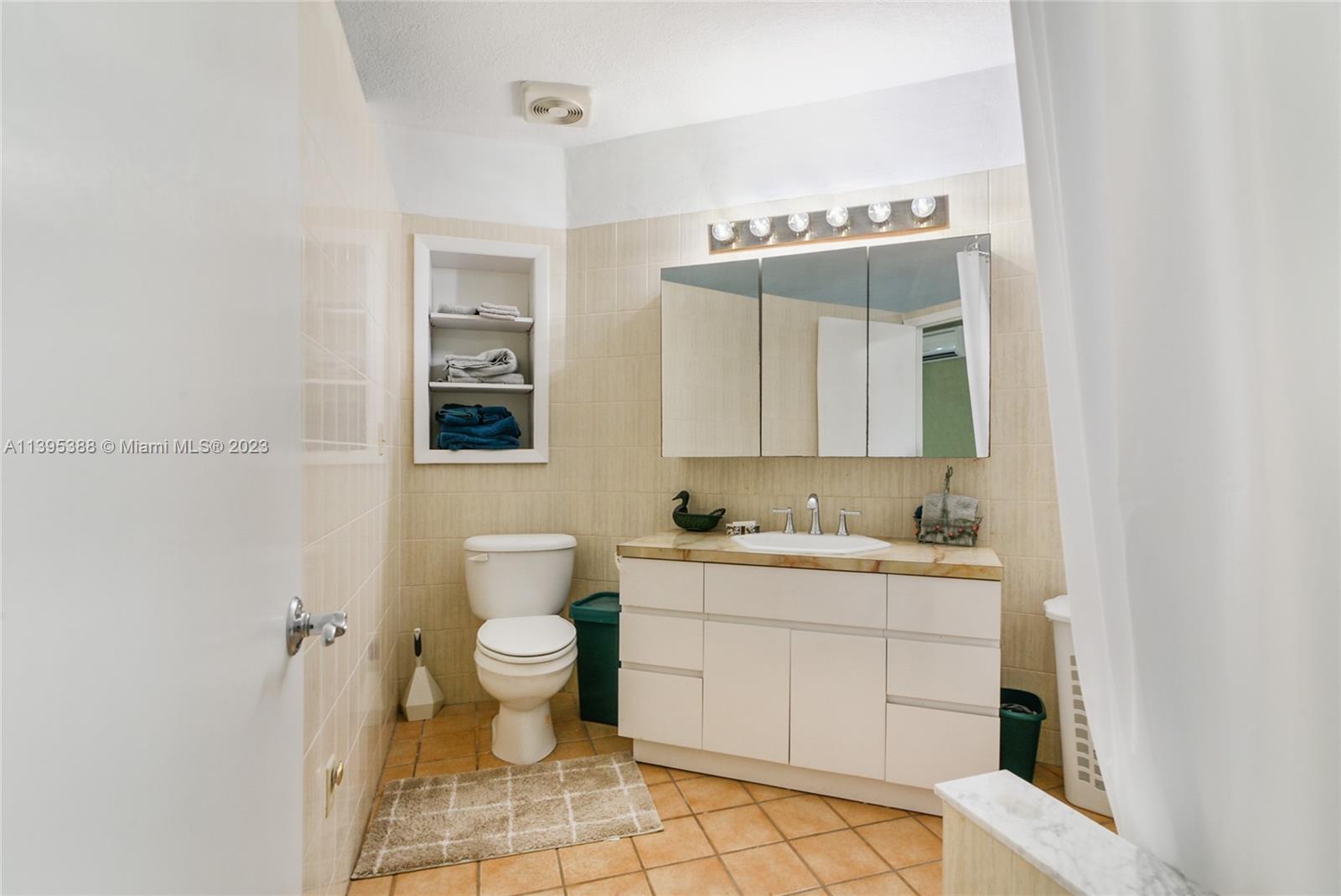 ENCHANTED LAKE - Residential