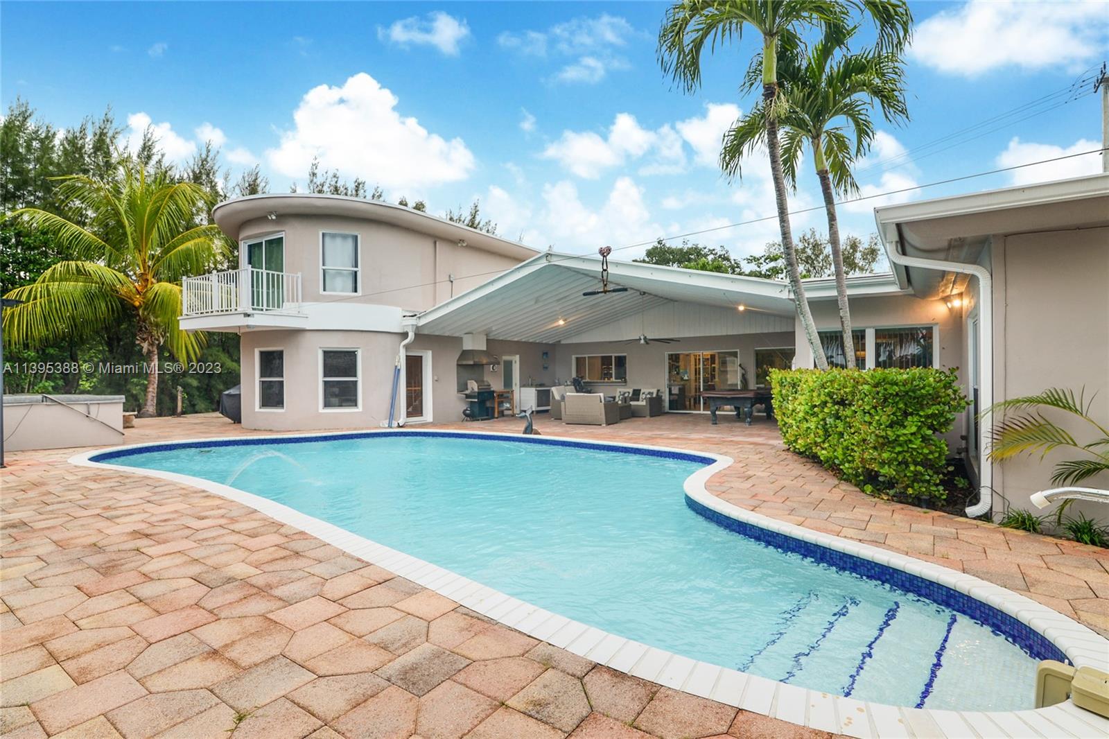 ENCHANTED LAKE - Residential