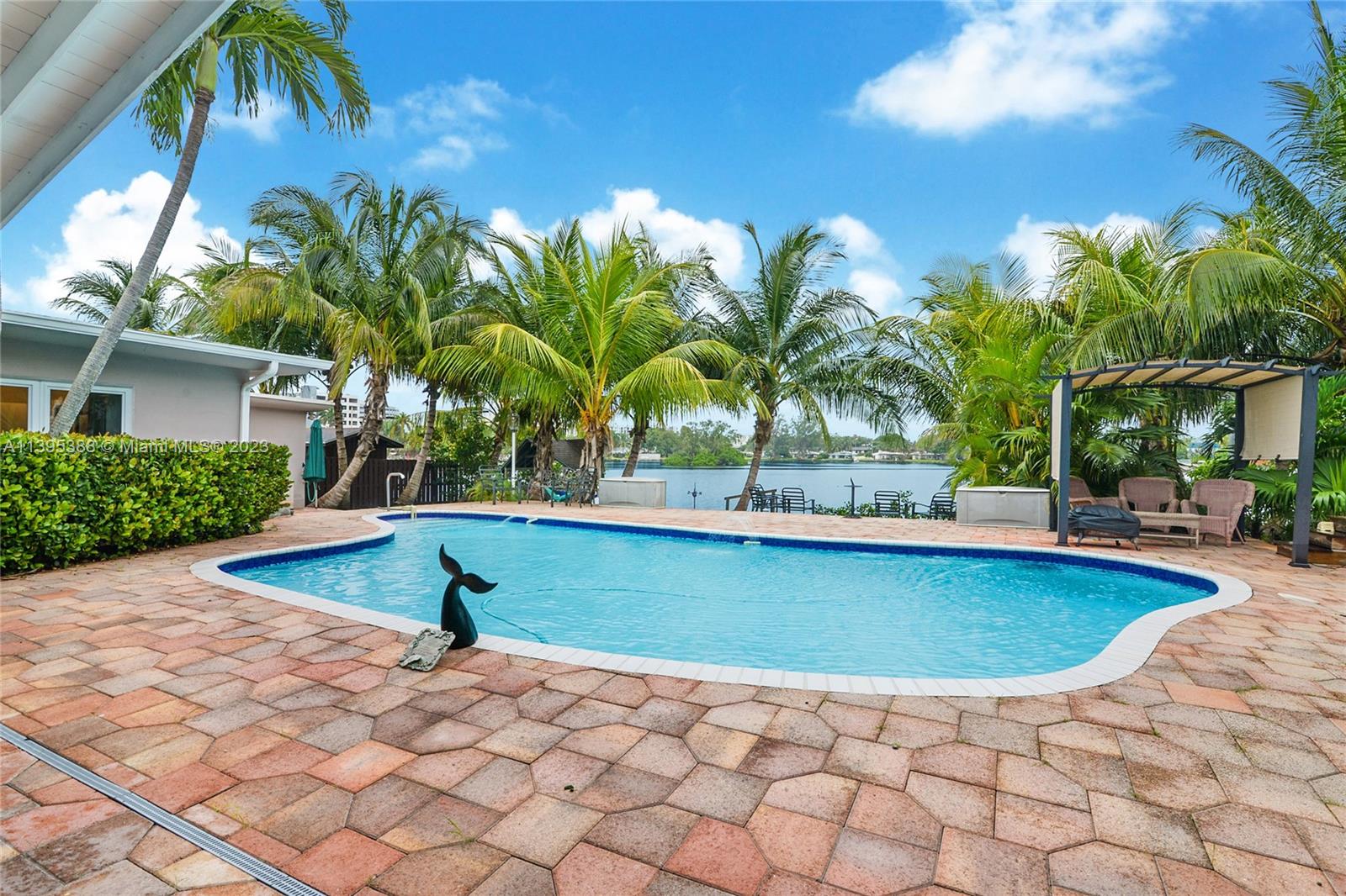 ENCHANTED LAKE - Residential