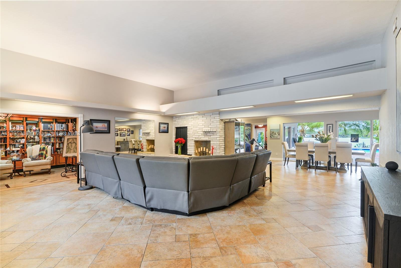 ENCHANTED LAKE - Residential