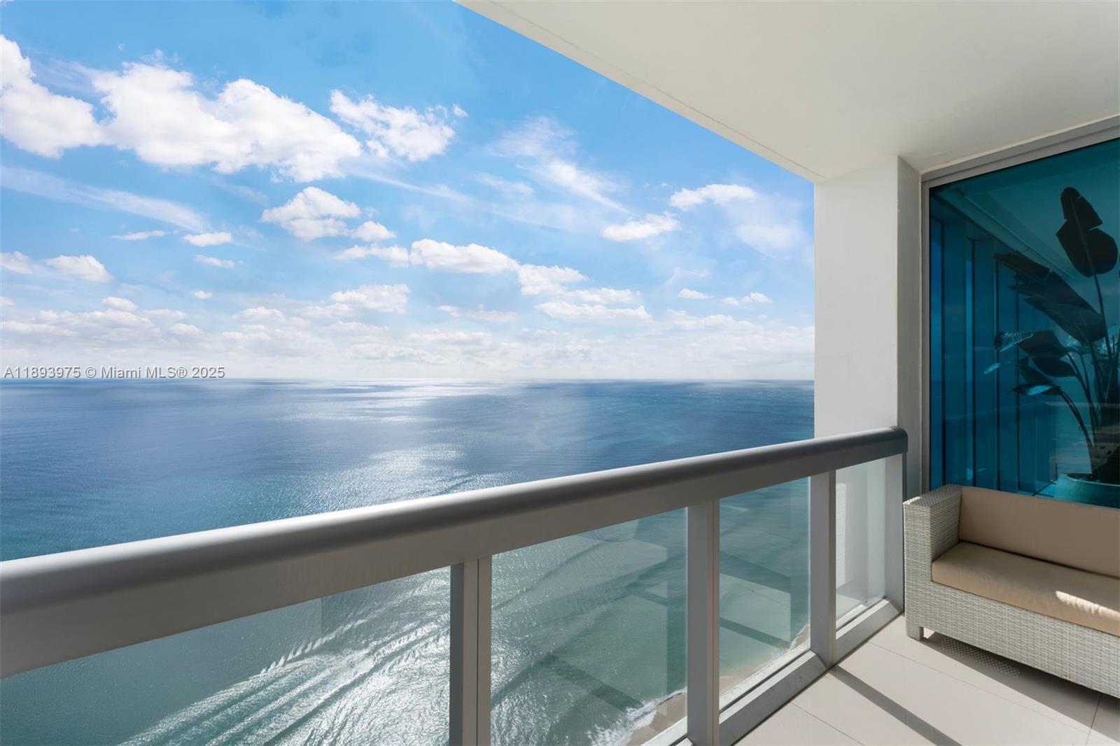 NORTH CARILLON BEACH COND - Residential