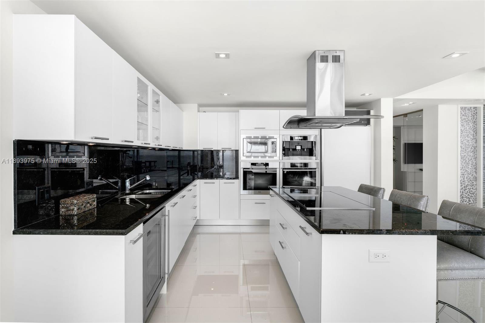 NORTH CARILLON BEACH COND - Residential