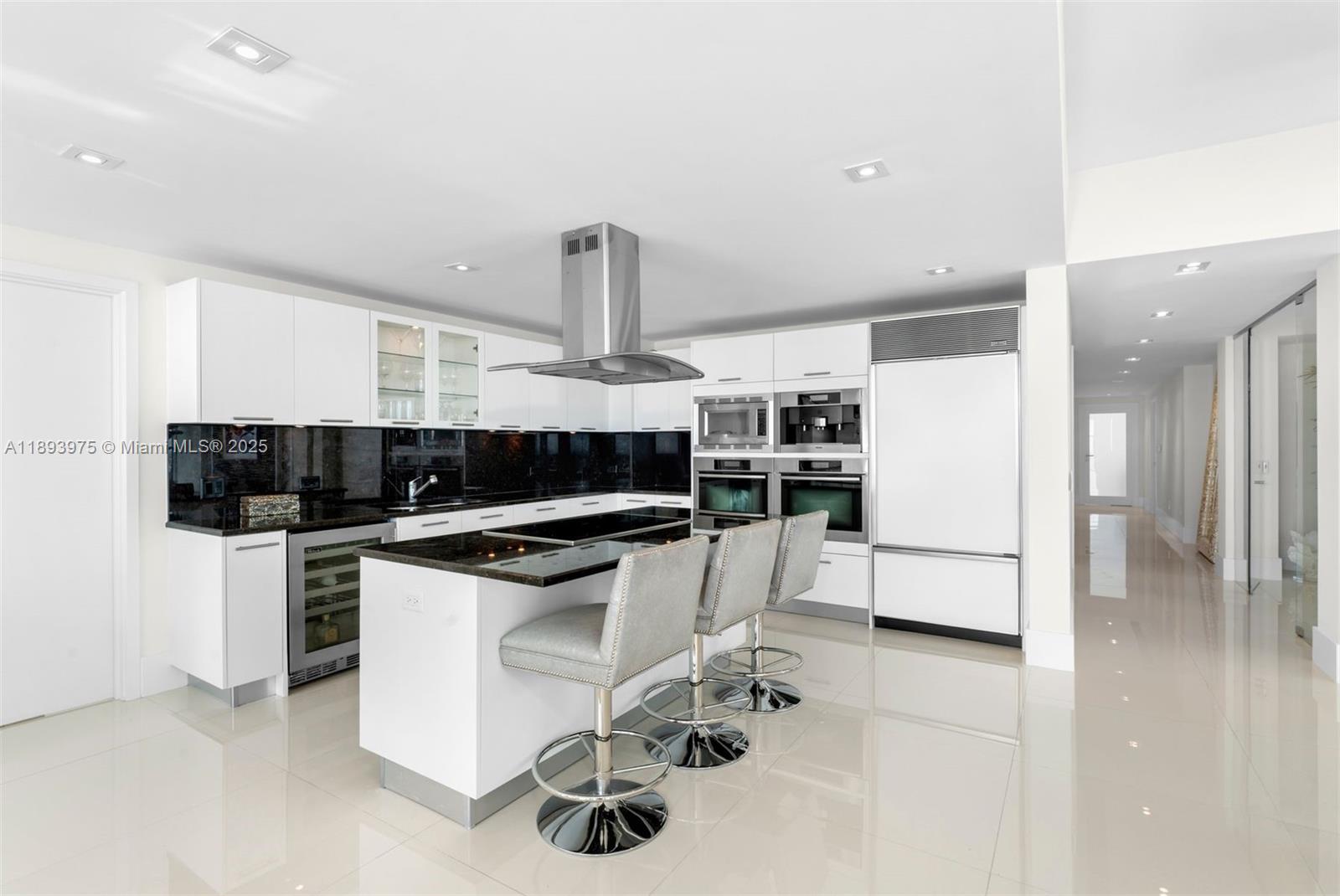 NORTH CARILLON BEACH COND - Residential