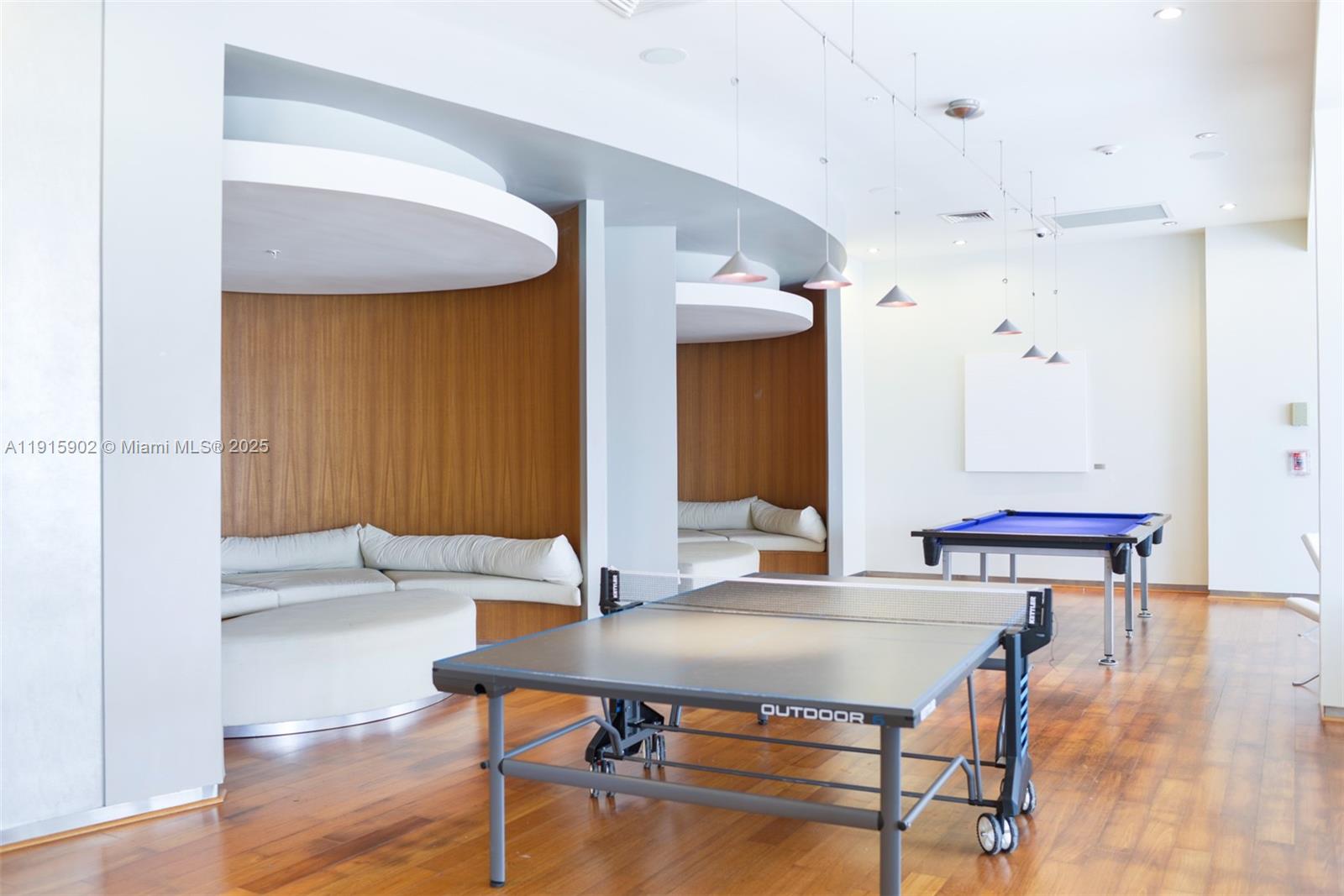 HARBOUR HOUSE - Residential Lease